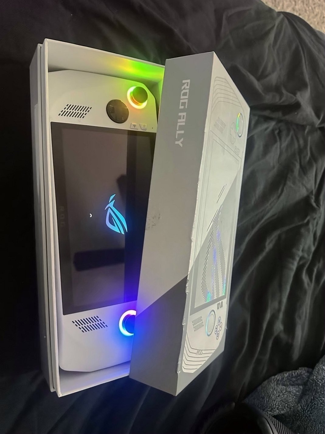 ASUS ROG Ally Z1 Extreme 3V66 Unlocked - Used image 2
