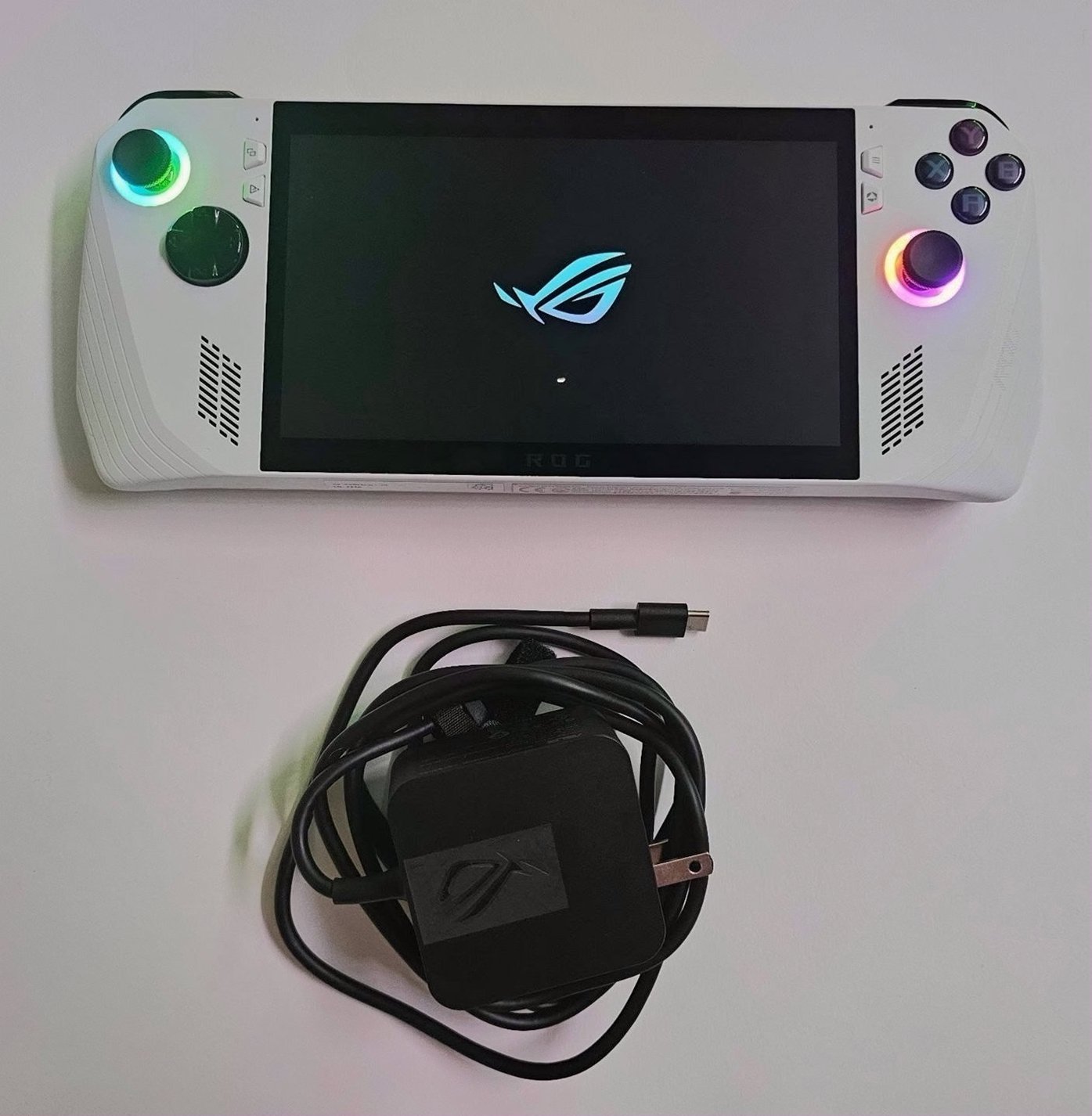 ASUS ROG Ally Z1 Extreme Handheld Gaming PC 7Y93 - Used image 2