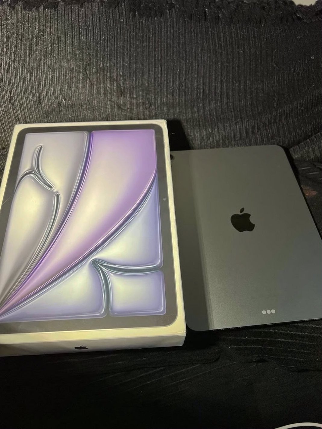 Apple iPad Air M2 11 Inch 64GB Space Gray Unlocked - Used