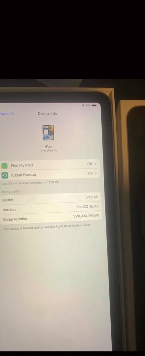 Apple iPad Air 5th Generation 64GB Space Gray Unlocked - Used
