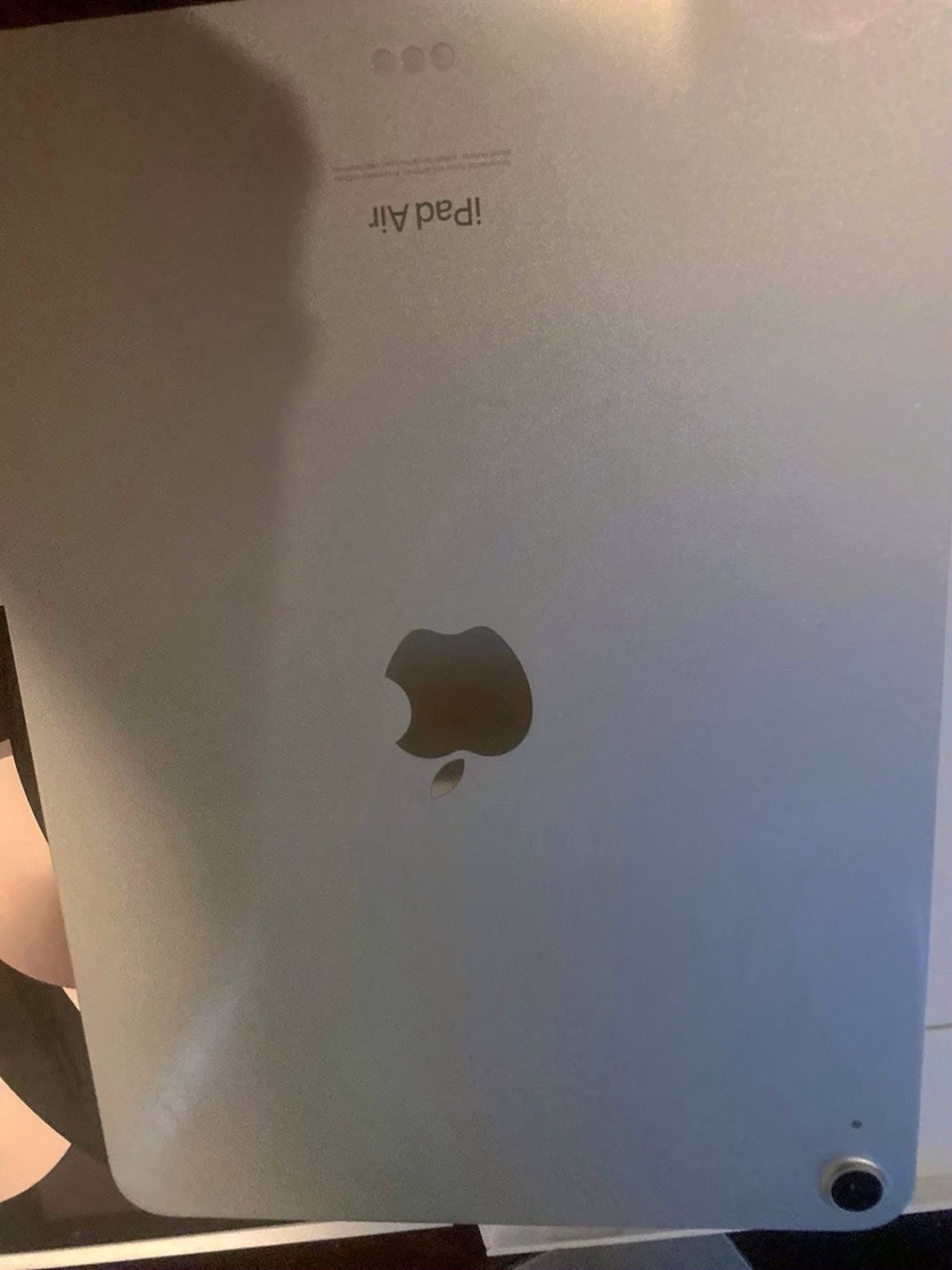 Apple iPad Air 5th Generation 64GB Space Gray Unlocked - Used image 3