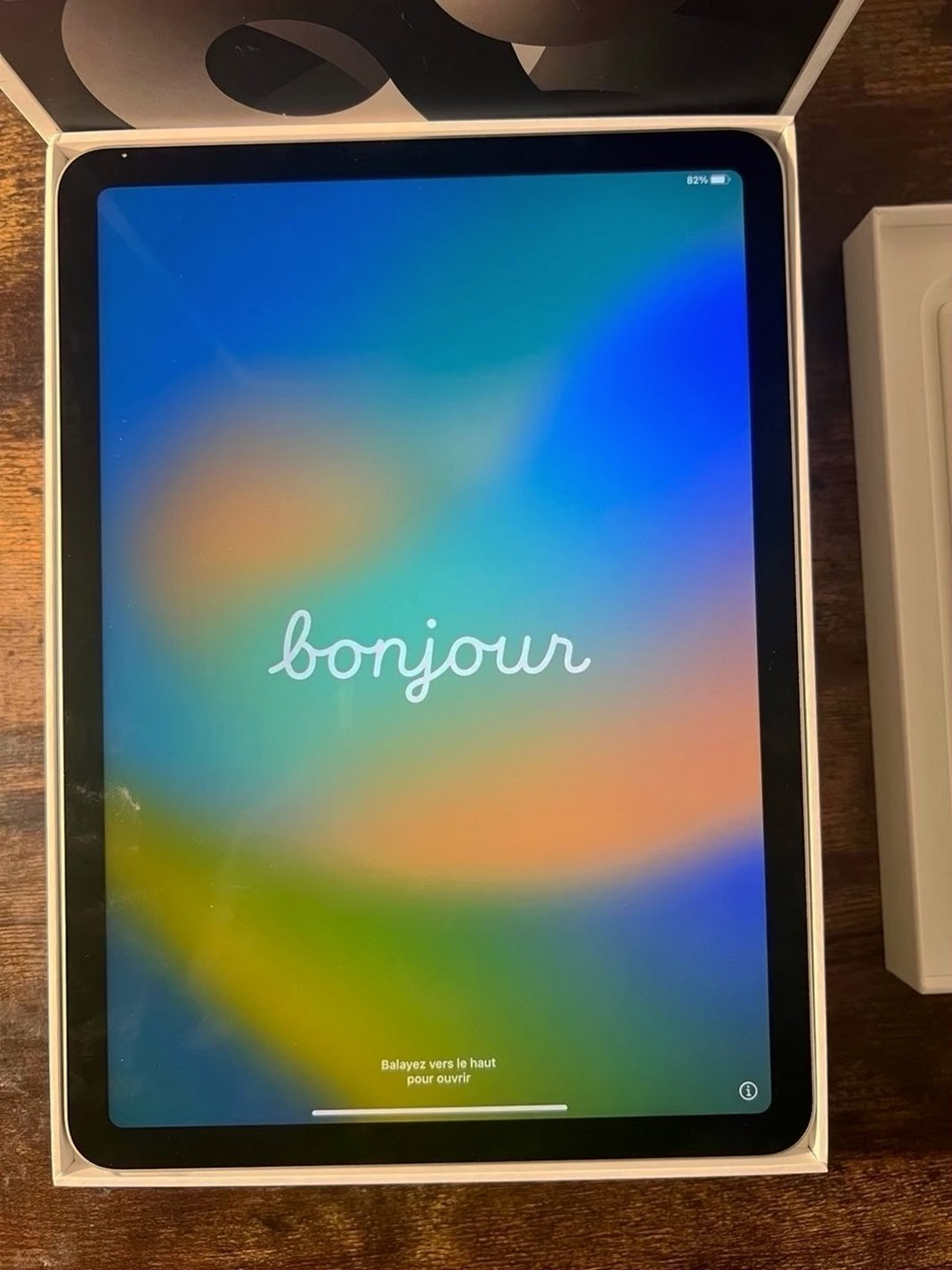 Apple iPad Air 5th Generation 256GB Space Gray Unlocked - Used image 2