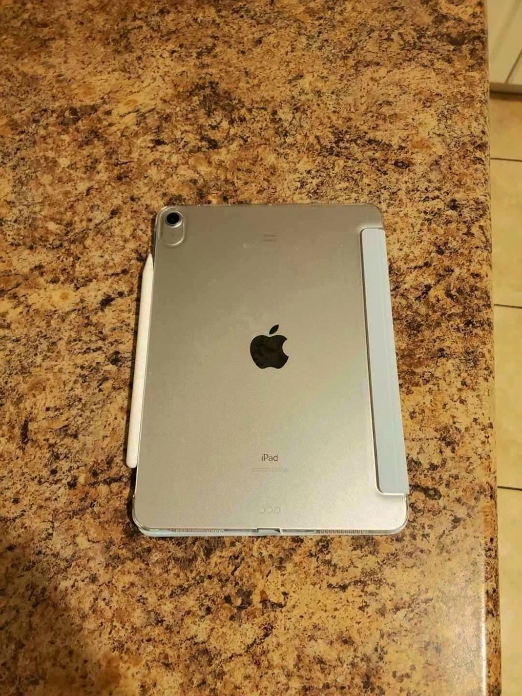 Apple iPad Air 4th Generation 64GB Sky Blue Unlocked - Used image 3
