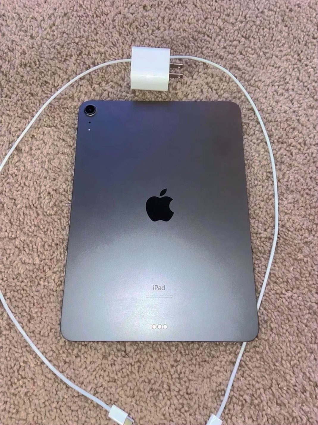 Apple iPad Air 4th Generation 64GB Space Gray Unlocked - Used image 2