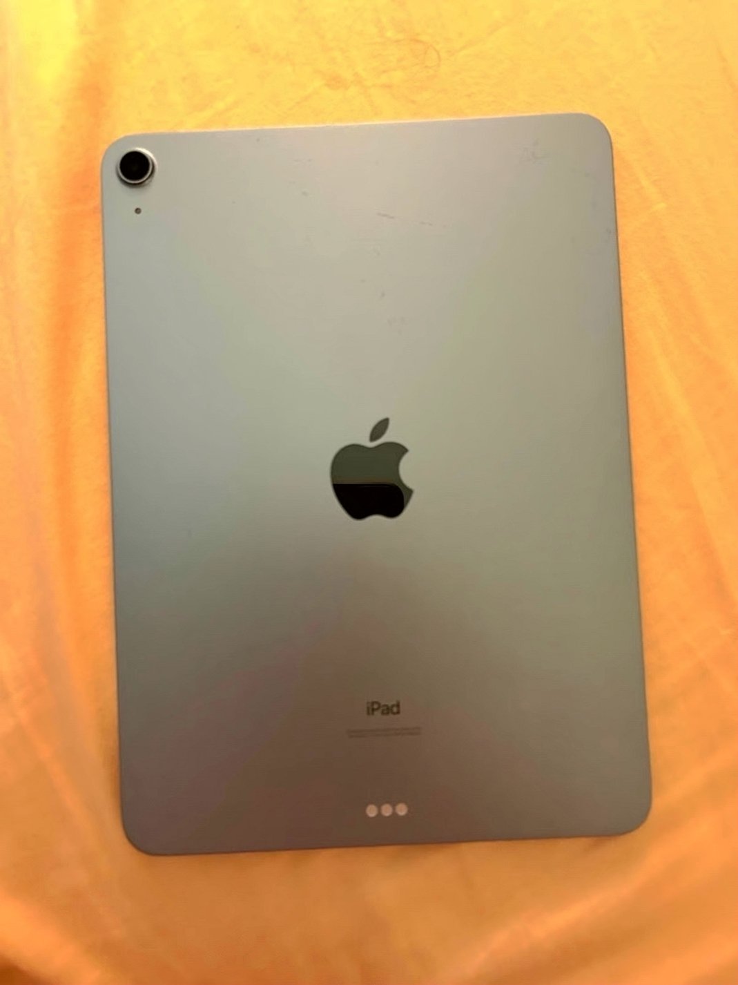 Apple iPad Air 4th Generation 1P18 64GB Blue Unlocked - Used image 3