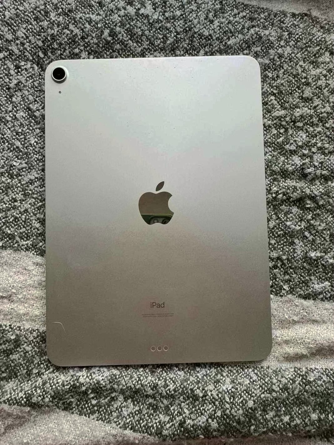 Apple iPad Air 4th Generation 64GB Silver Unlocked - Used