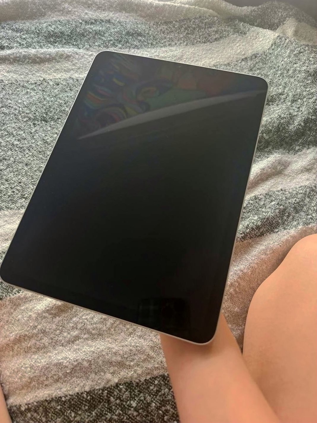 Apple iPad Air 4th Generation 64GB Silver Unlocked - Used image 2