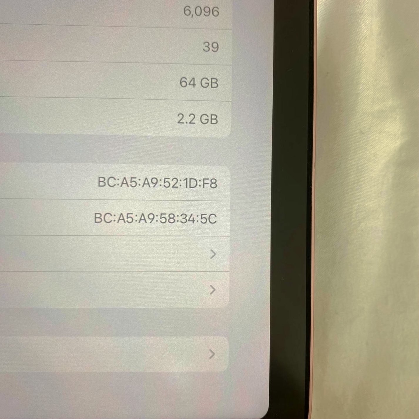 Apple iPad Air 4th Generation 64GB Unlocked - Used image 5