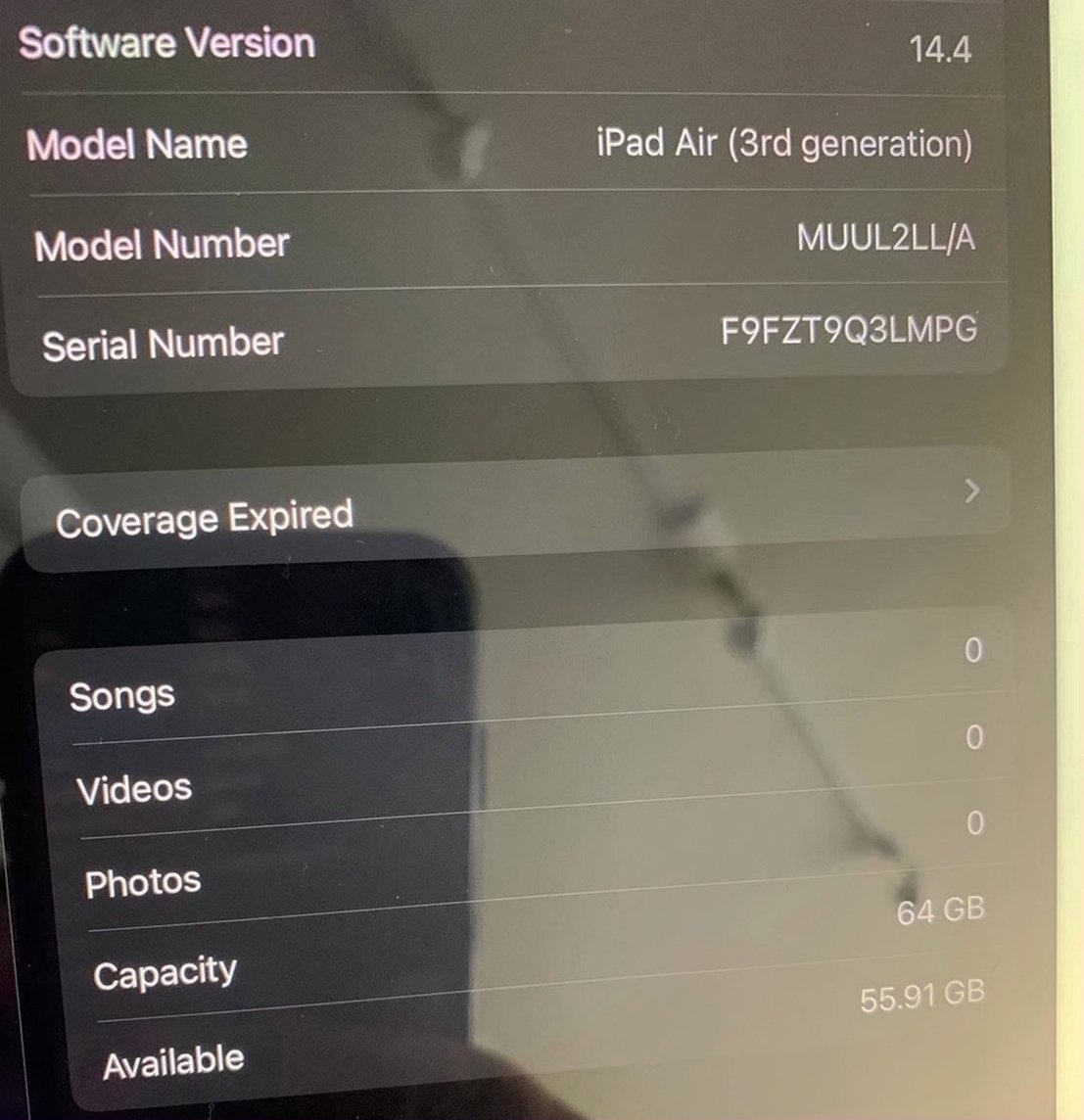 Apple iPad Air 3 64GB Space Gray Unlocked - Used image 4