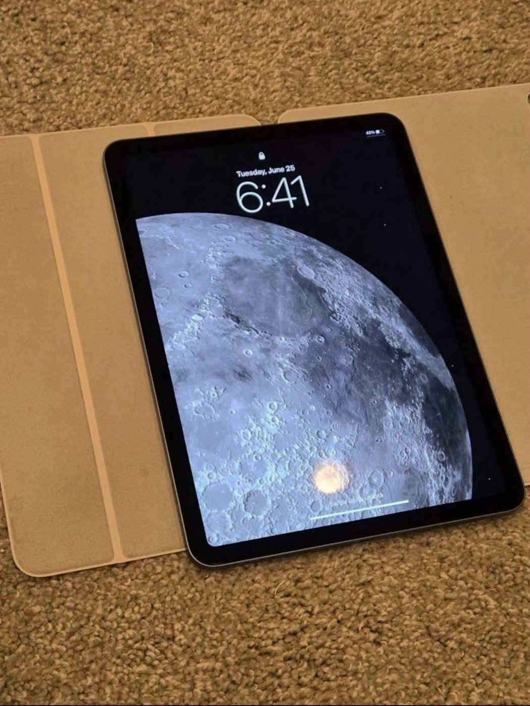 Apple iPad Air 5th Generation 64GB Blue Unlocked - Used image 6