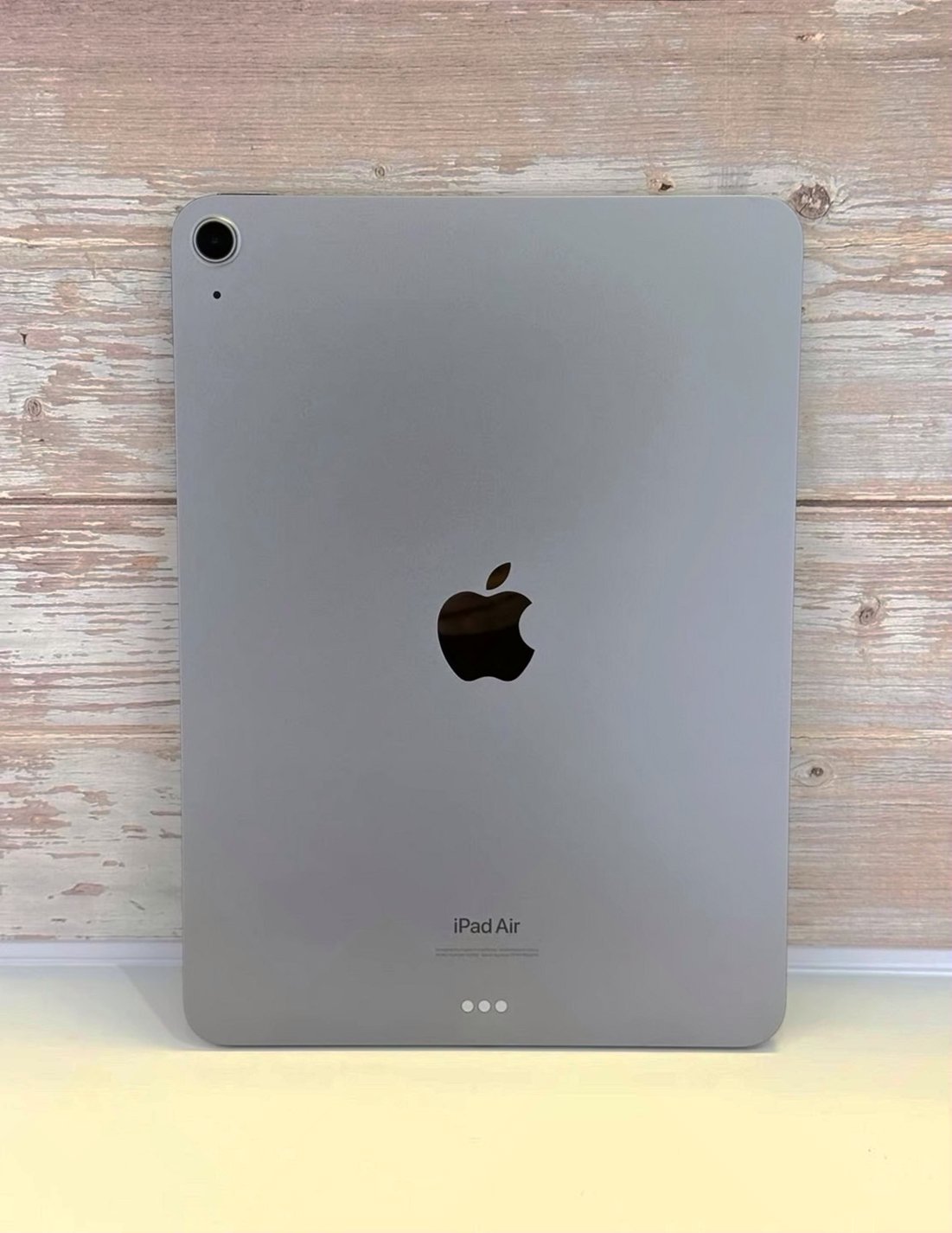 Apple iPad Air 11" 128GB WiFi Unlocked - Used image 2