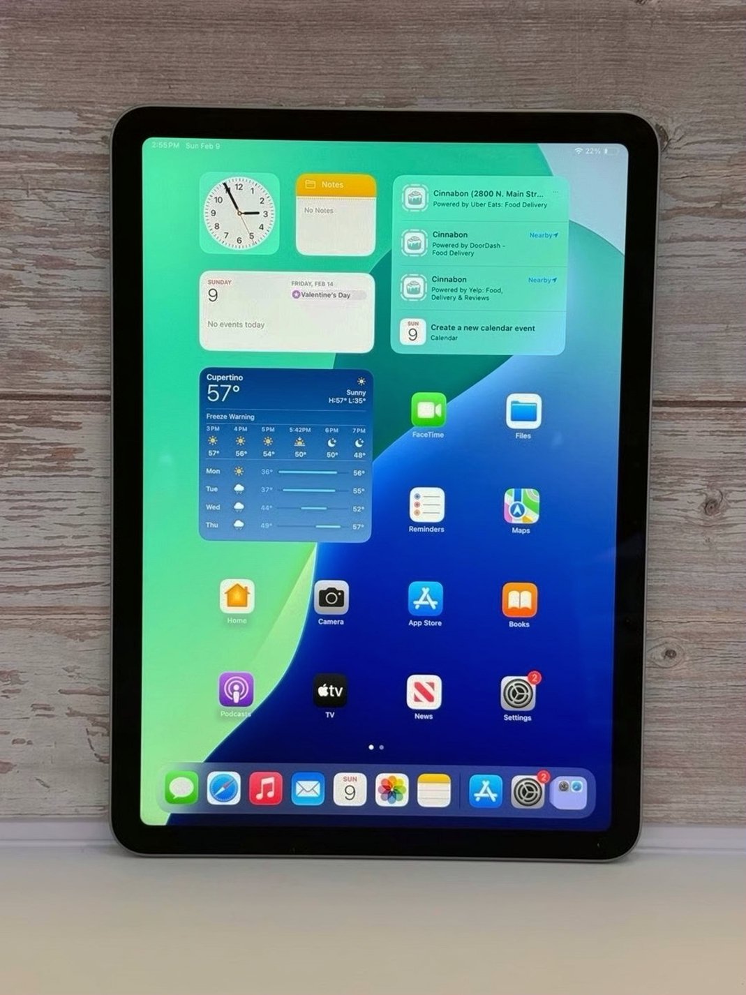 Apple iPad Air 11" 128GB WiFi Unlocked - Used image 3