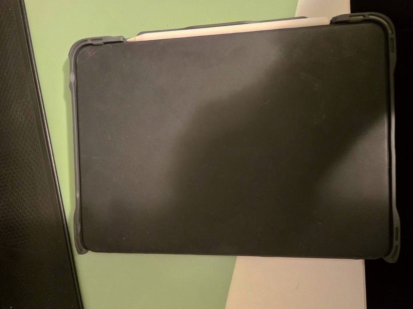 Apple iPad Air 4th Generation 64GB Unlocked - Used image 3