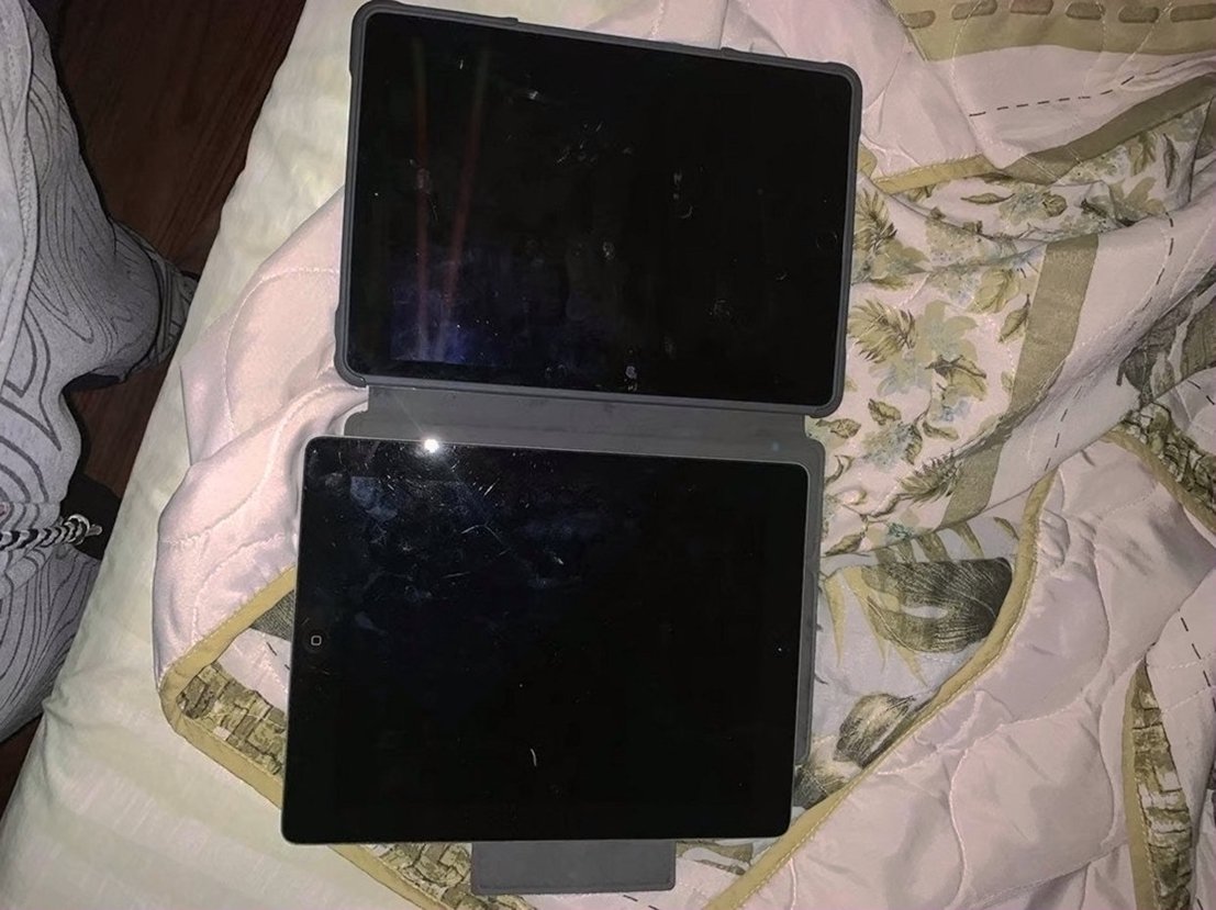 Apple iPad Air 2nd Generation 16GB Space Gray Unlocked - Used