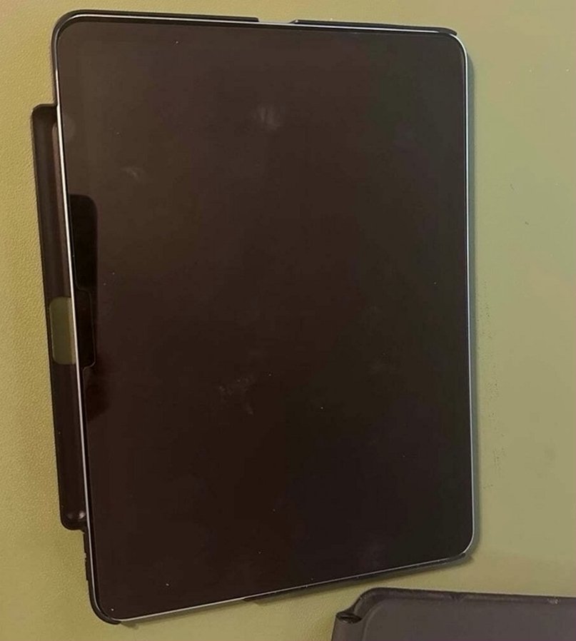 Apple iPad Air M2 256GB Light Blue Unlocked - Used