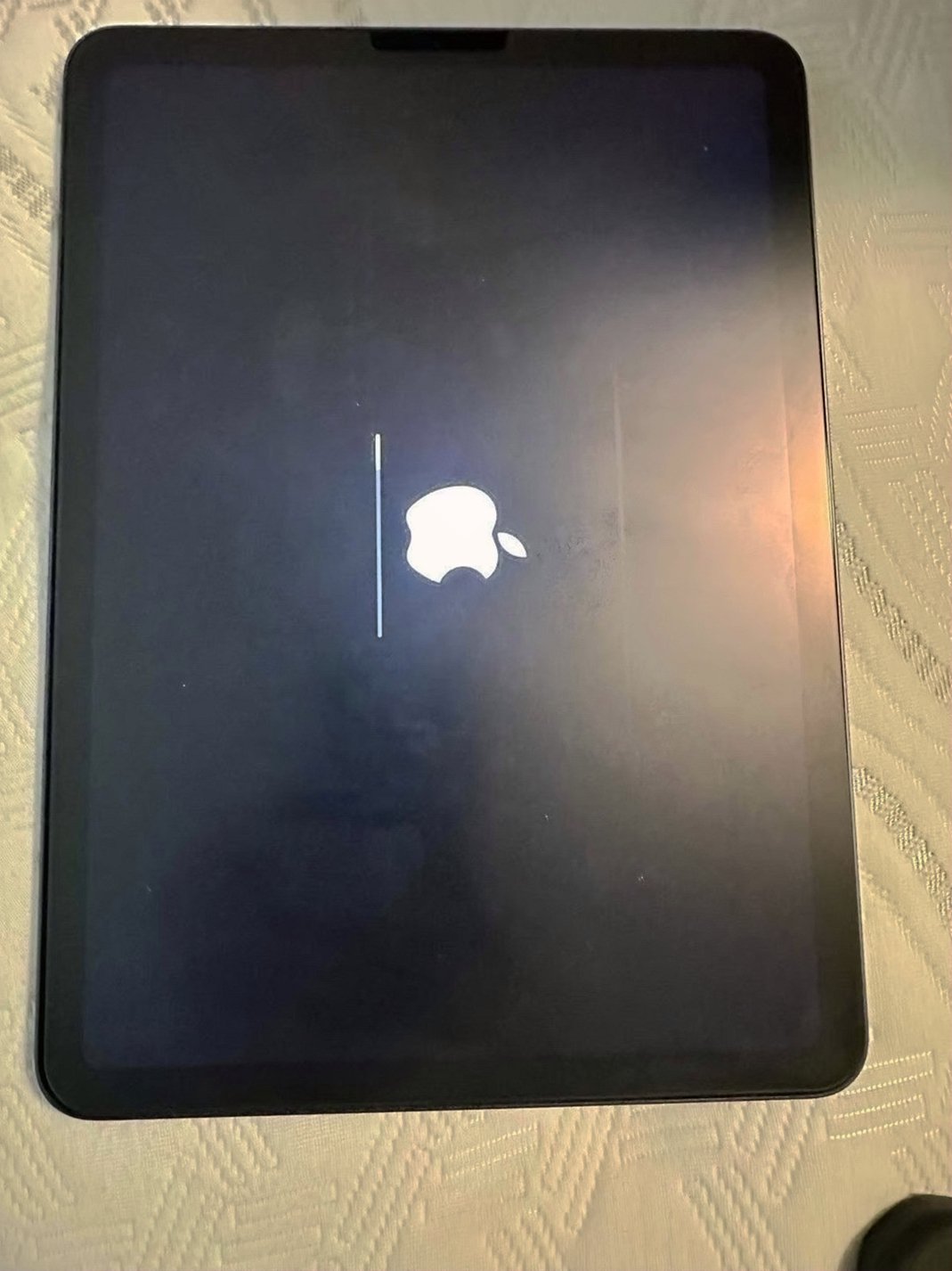Apple iPad Air 7K92 64GB Unlocked Used image 3