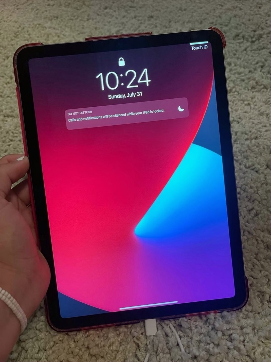 Apple iPad Air 3Q68 64GB Red Unlocked - Used image 2