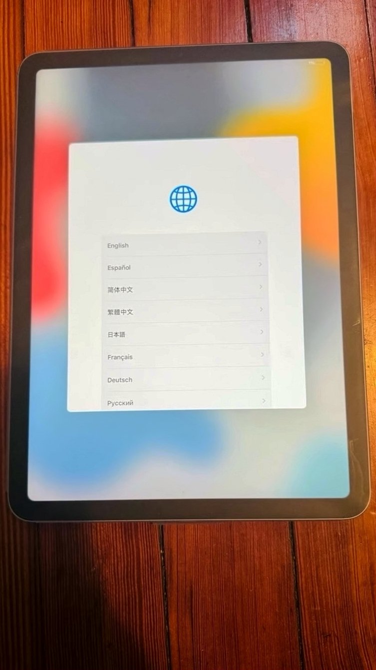 Apple iPad Air 64GB Sky Blue Unlocked - Used image 2