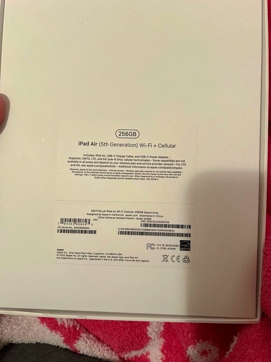 Apple iPad Air 5th Generation 256GB Space Gray Unlocked - Used image 4