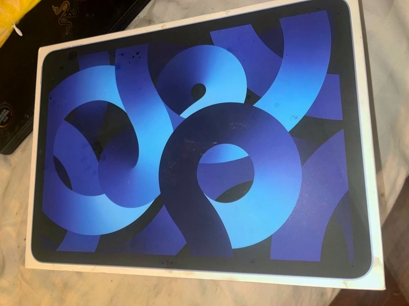 Apple iPad Air 5th Generation 64GB Blue Unlocked - Used image 3