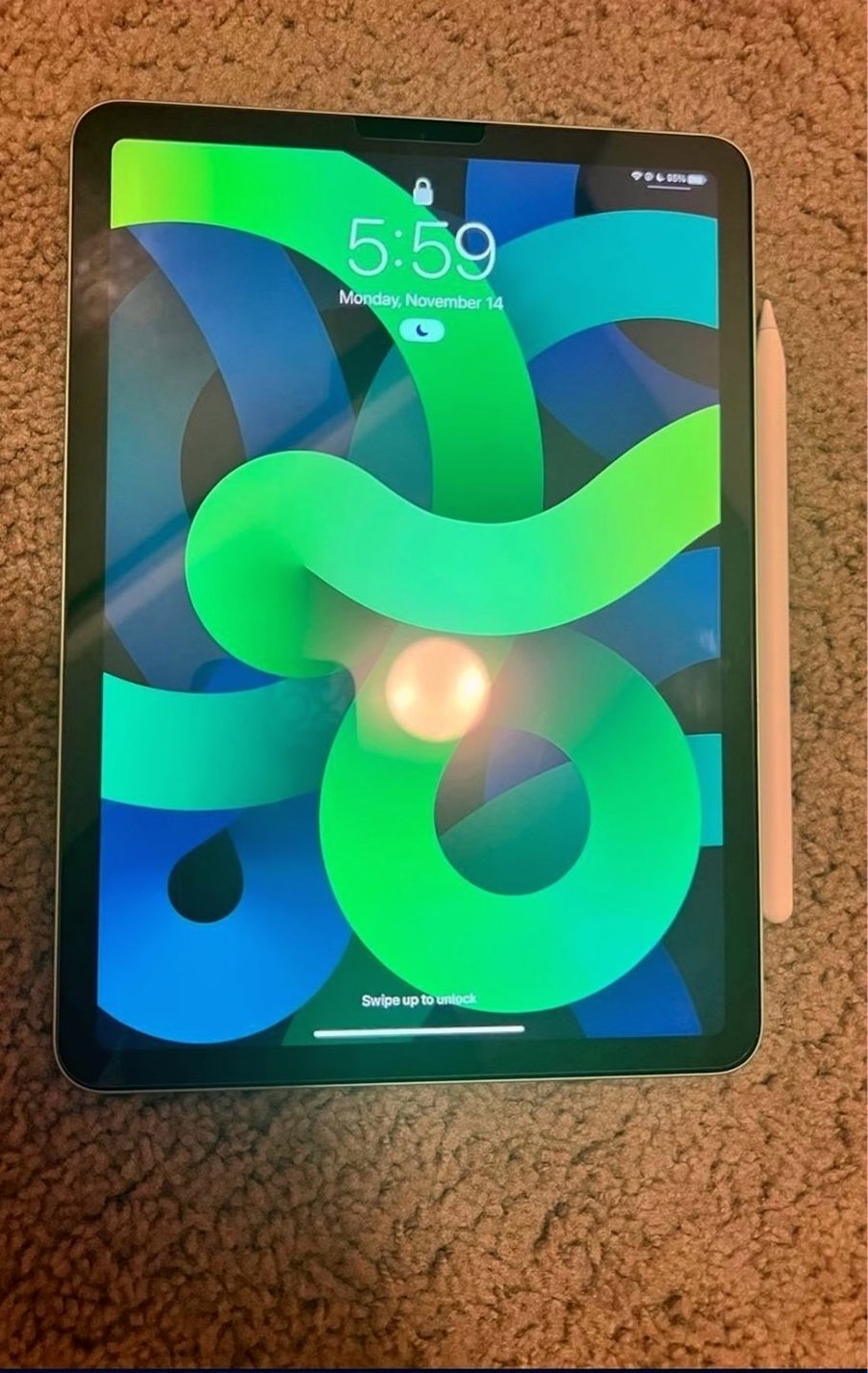 Apple iPad Air 5th Generation 64GB Green Unlocked - Used