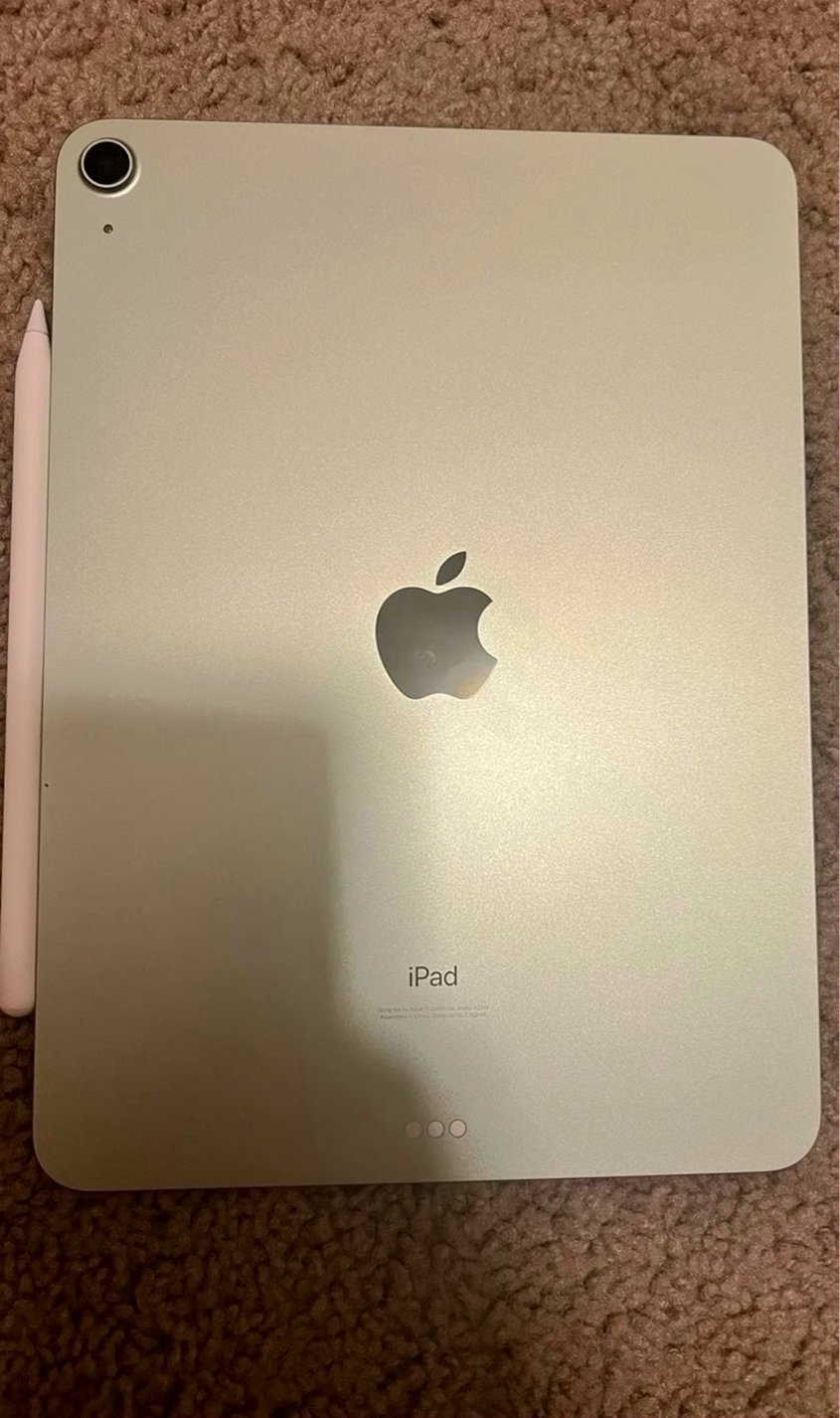 Apple iPad Air 5th Generation 64GB Green Unlocked - Used image 2