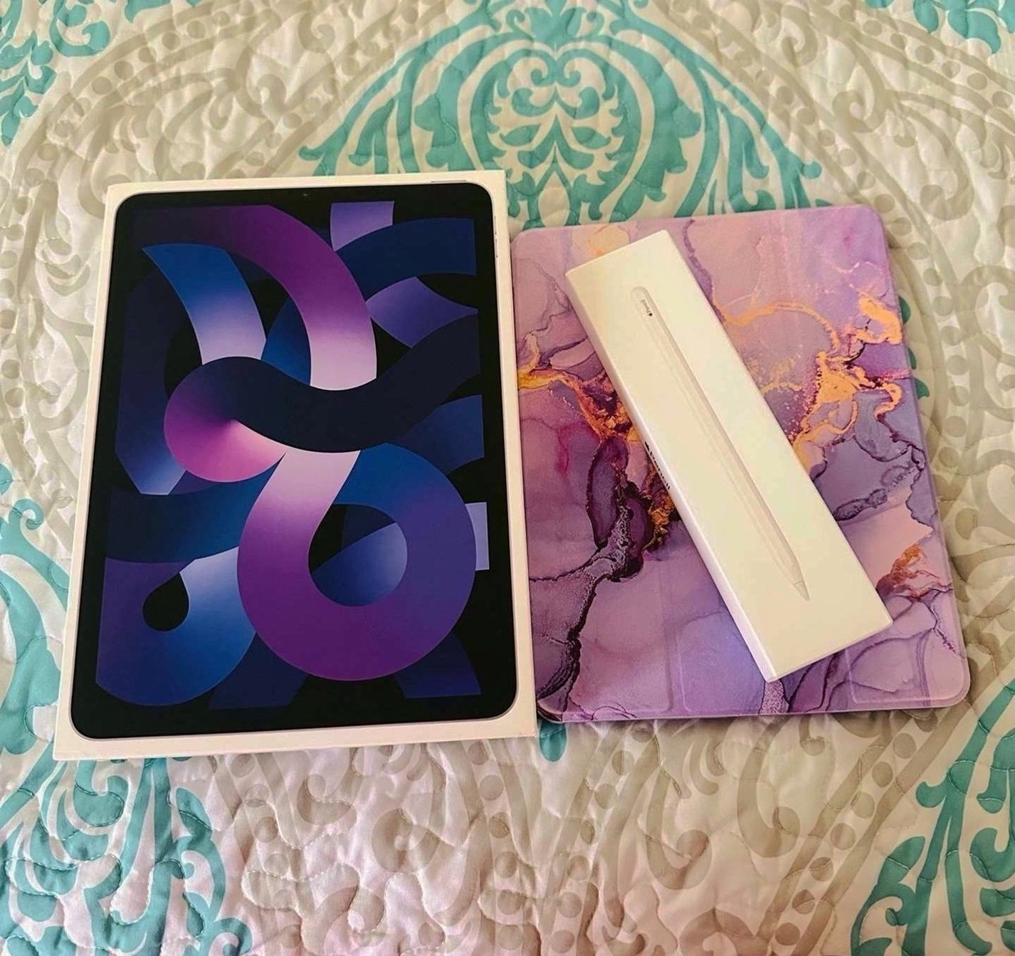 Apple iPad Air 5th Generation 64GB Space Gray Unlocked - Used image 5