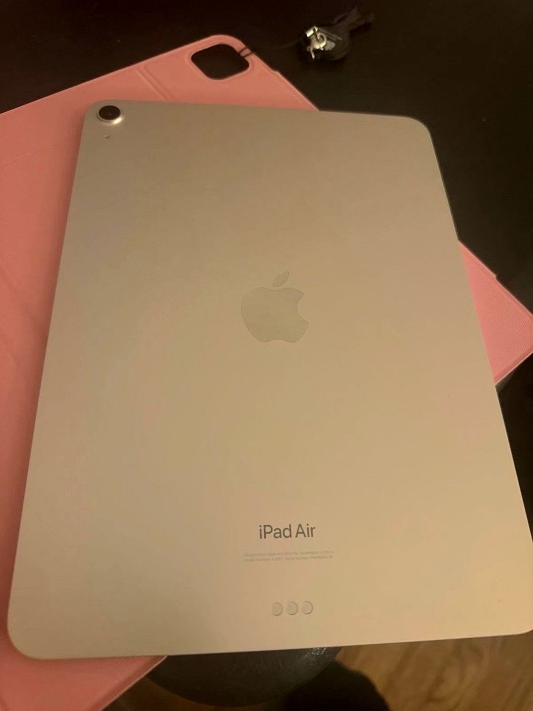 Apple iPad Air 6th Gen 256GB Starlight Unlocked - Used image 4