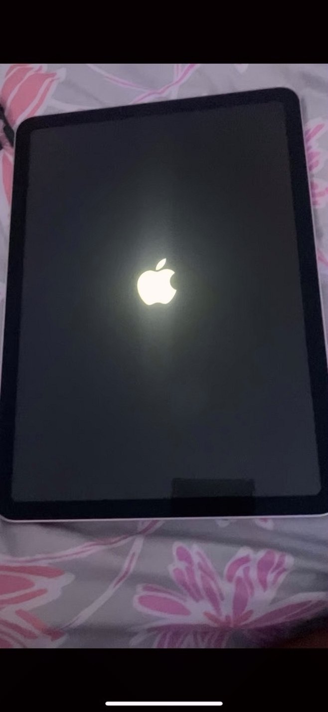 Apple iPad Air 5th Generation 64GB Rose Gold Unlocked - Used