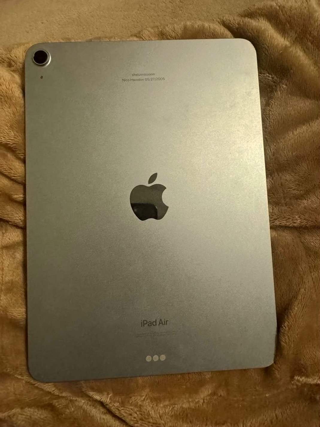 Apple iPad Air 5th Generation with Apple Pencil 64GB Space Gray Unlocked - Used image 3