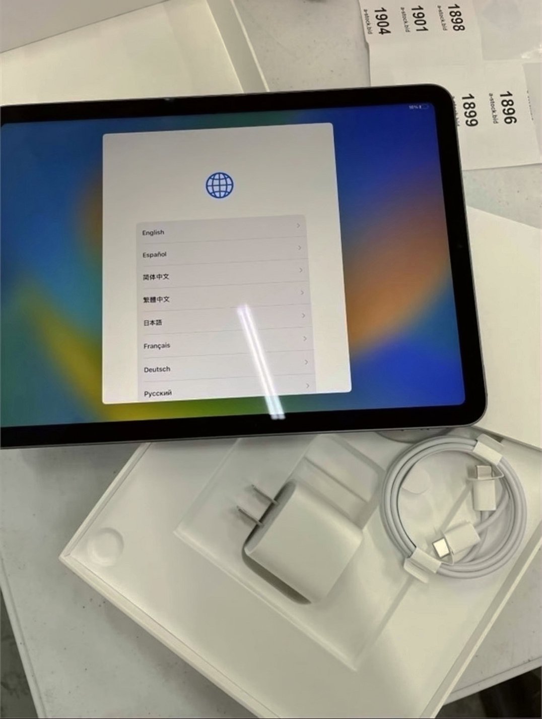 Apple iPad Air 5th Generation 64GB Space Gray Unlocked - Used