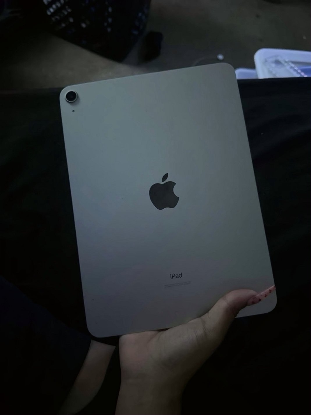 Apple iPad Air 4th Generation 64GB Green Unlocked - Used image 2