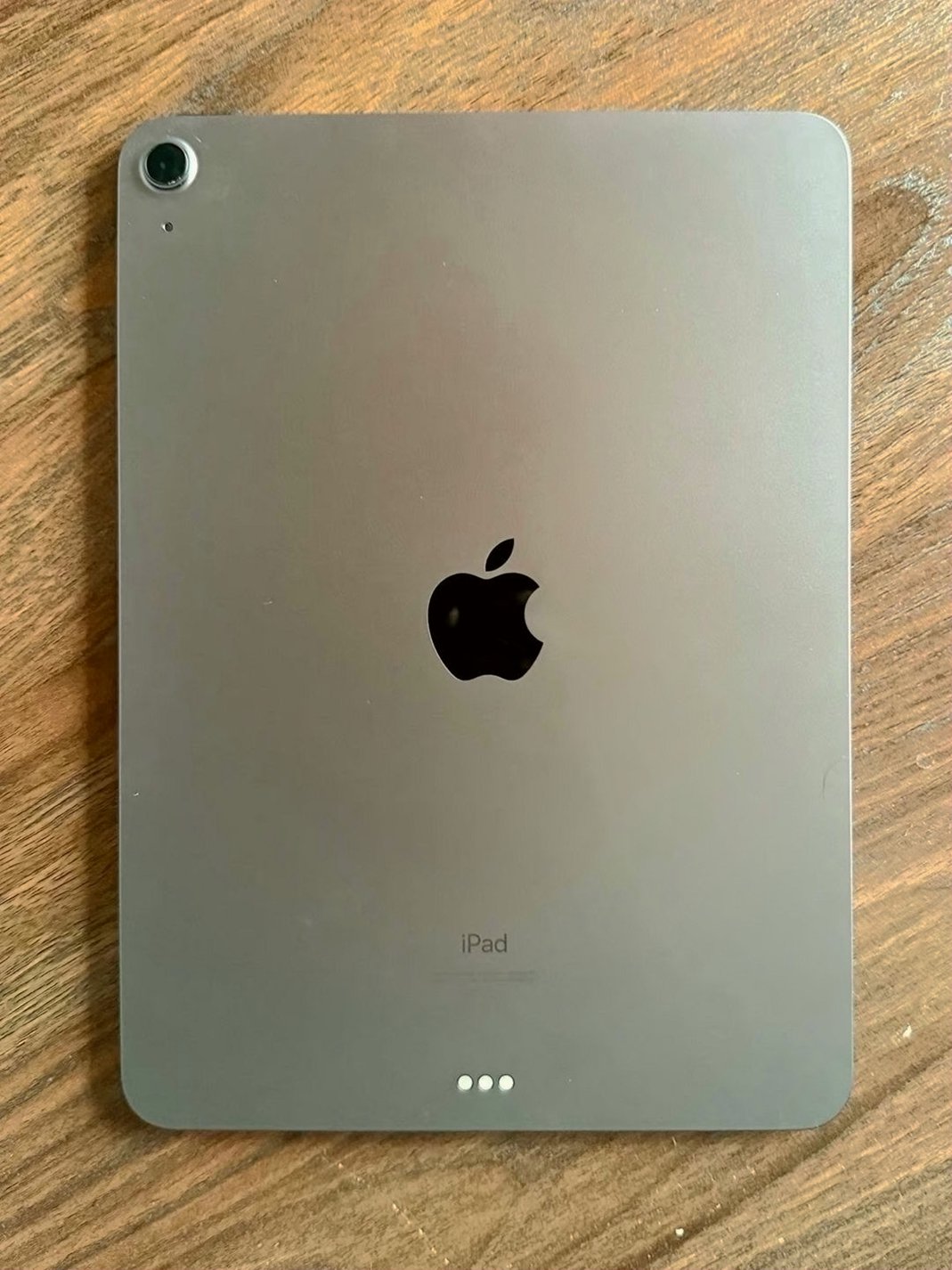 Apple iPad Air 4th Generation 64GB Wi-Fi Unlocked - Used image 2