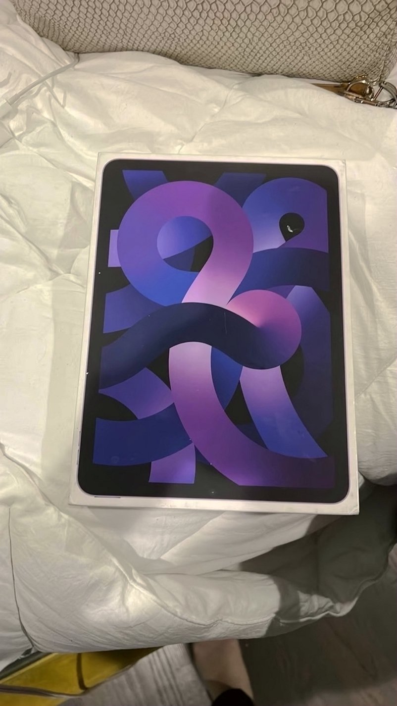 Apple iPad Air 4th Generation 256GB Purple Unlocked - Used