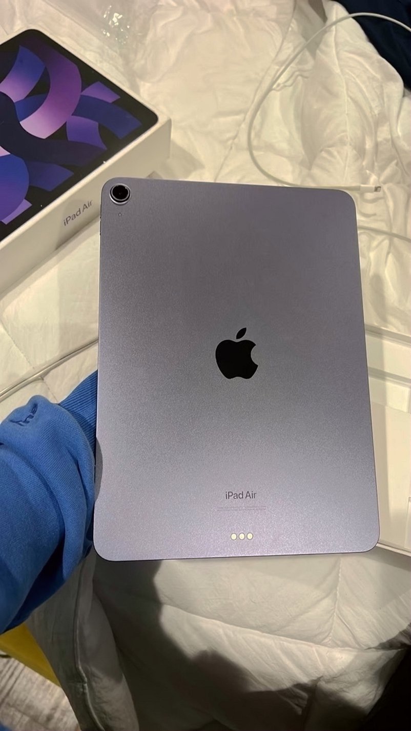 Apple iPad Air 4th Generation 256GB Purple Unlocked - Used image 2