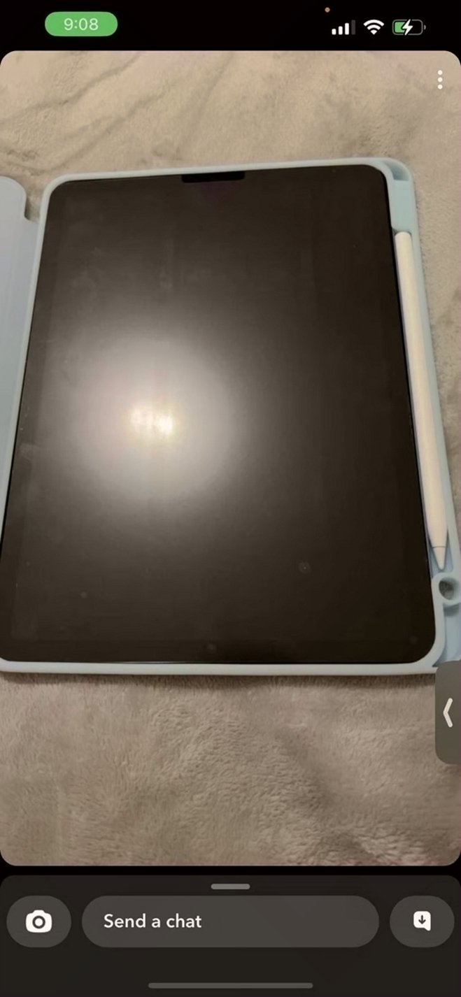 Apple iPad Air 5th Generation 64GB Space Gray Unlocked - Used image 3