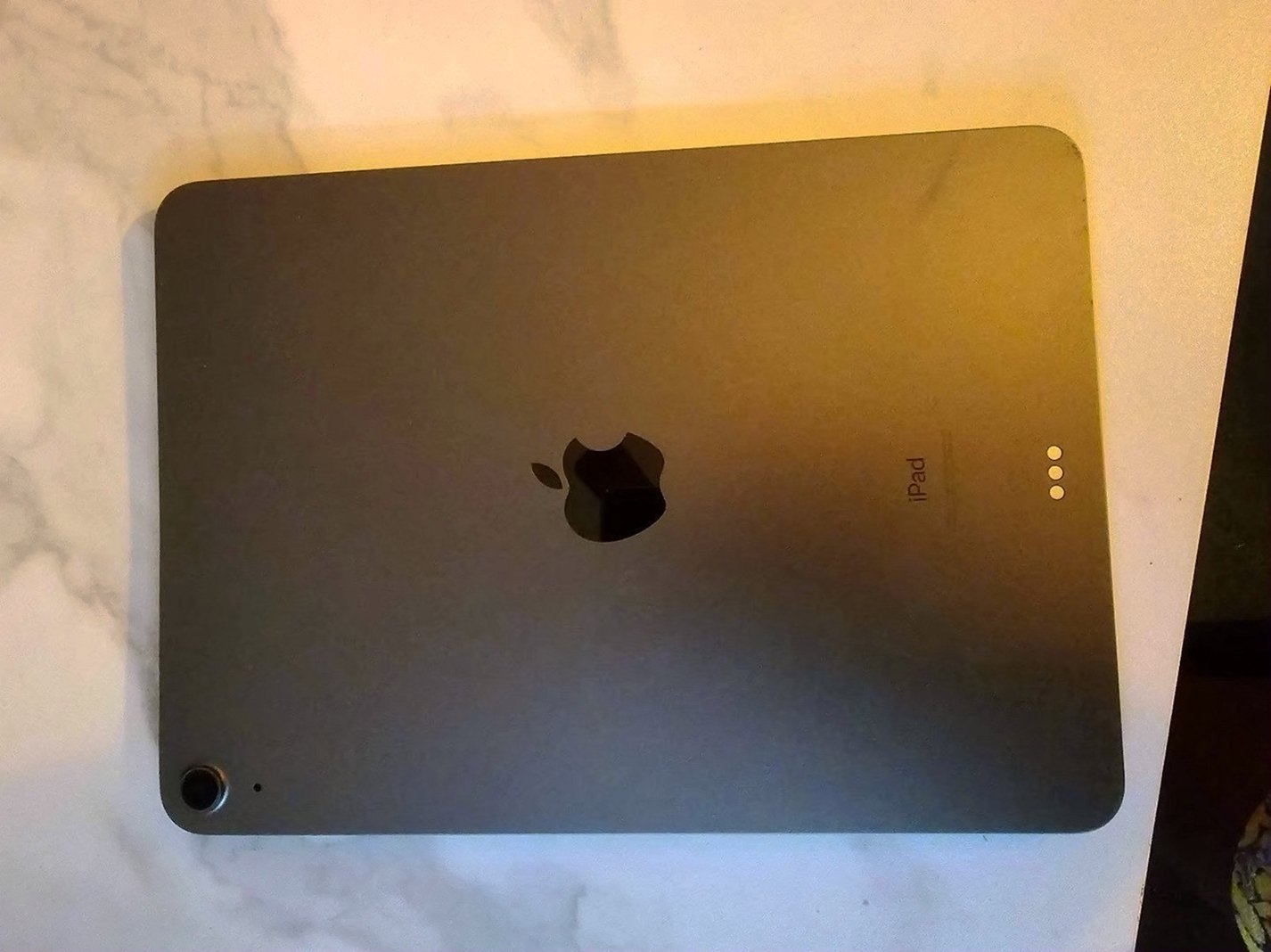 Apple iPad Air 4th Generation 64GB Unlocked Used image 3