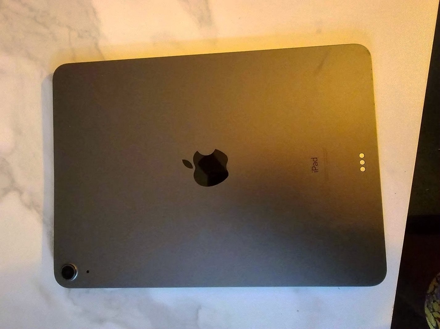 Apple iPad Air 4th Generation 64GB Unlocked Used image 4