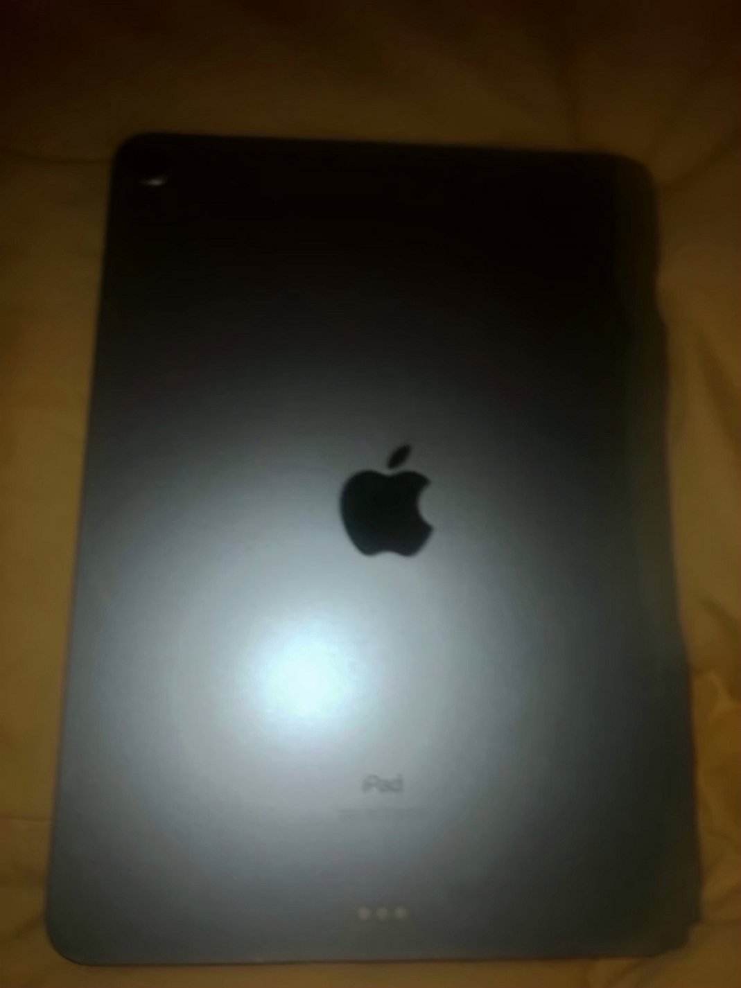 Apple iPad Air 4th Generation 64GB Unlocked - Used image 3