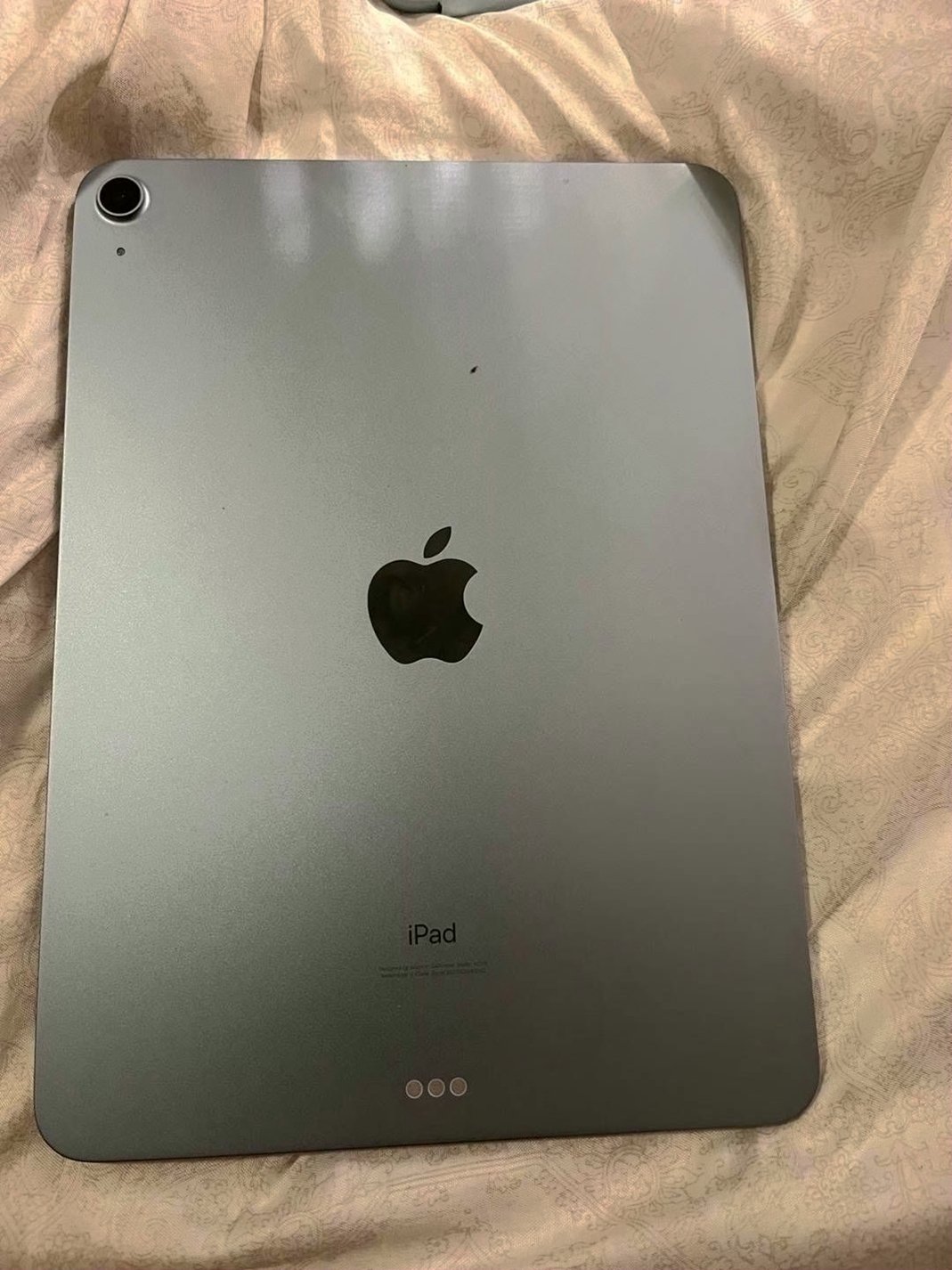Apple iPad Air 4th Generation 128GB Sky Blue Unlocked - Used
