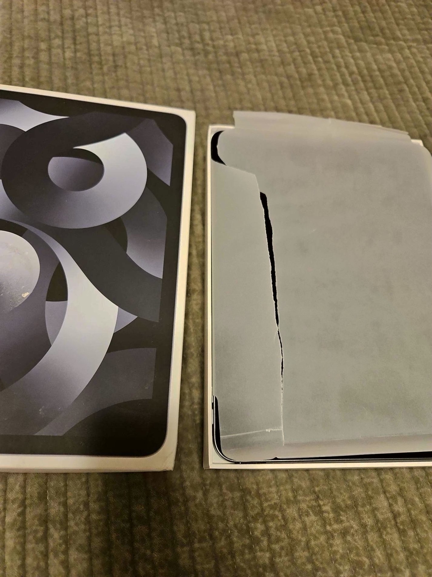 Apple iPad Air 5th Generation 64GB Space Grey Unlocked - Used
