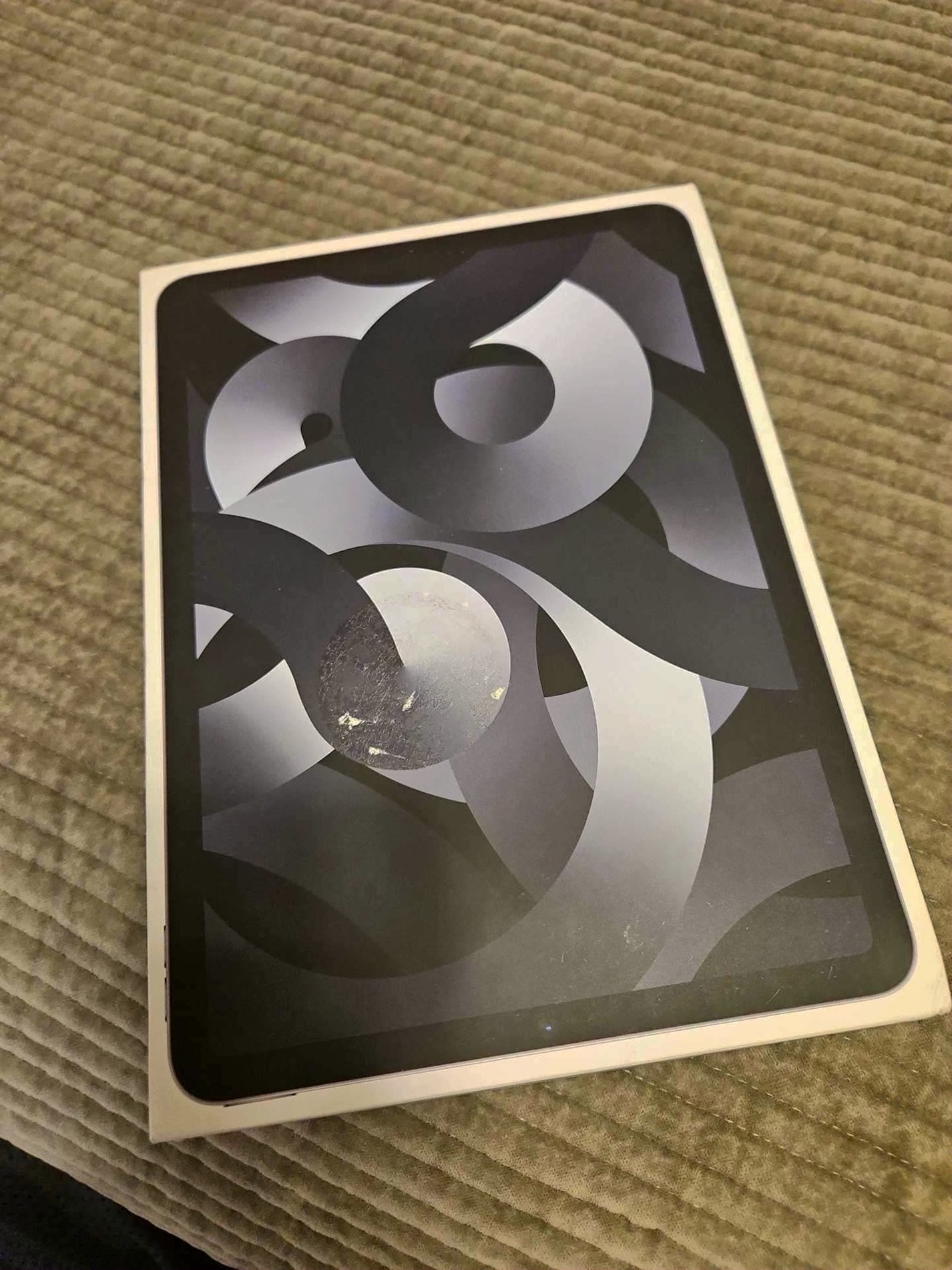 Apple iPad Air 5th Generation 64GB Space Grey Unlocked - Used image 3