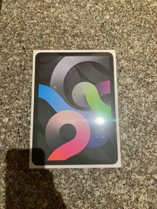 Apple iPad Air 64GB Space Gray Unlocked - Used image 2