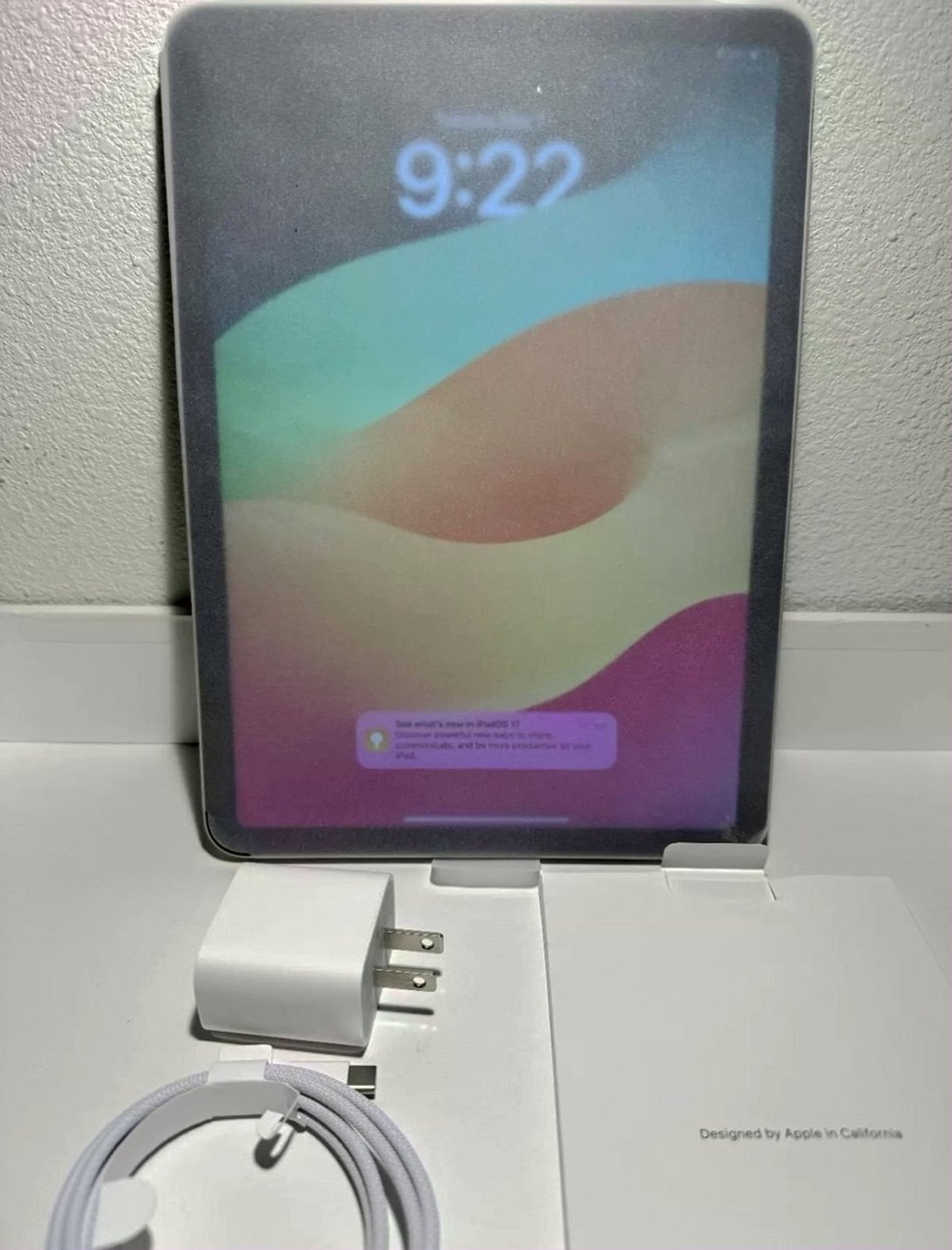 Apple iPad Air 5th Gen 256GB Starlight Unlocked - Used