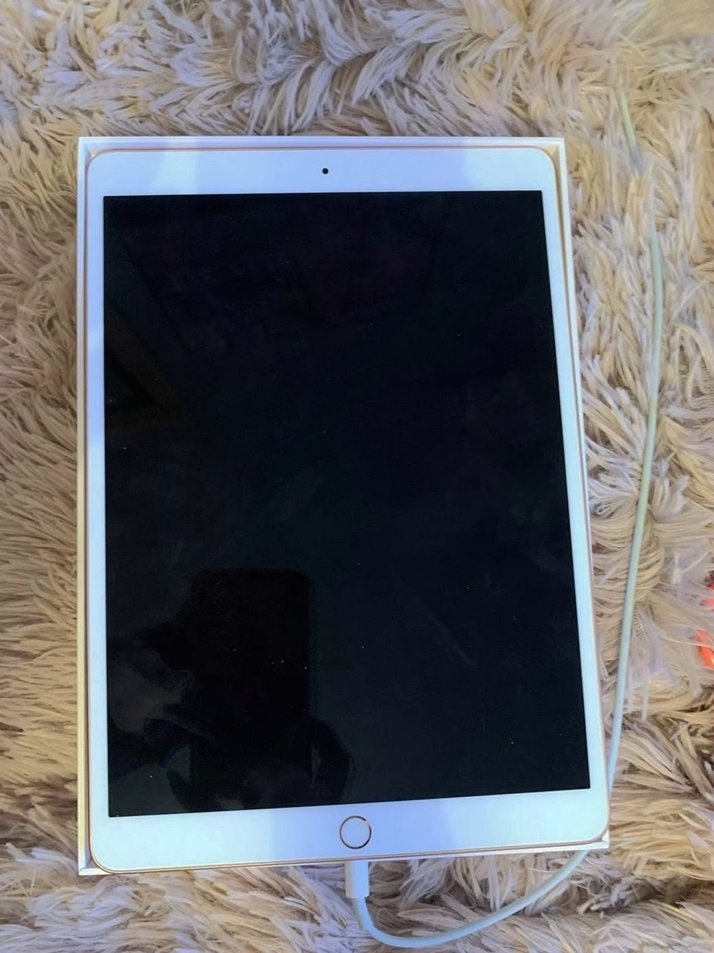 Apple iPad Air 3rd Gen 64GB Pink Unlocked - Used image 2