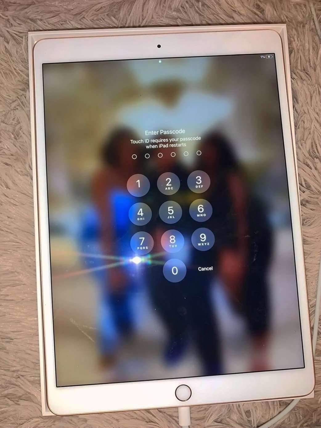 Apple iPad Air 3rd Gen 64GB Pink Unlocked - Used image 4