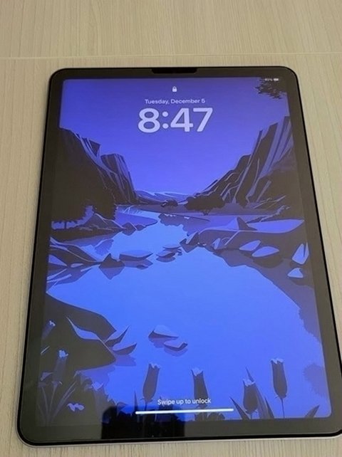 Apple iPad Air 5th Generation 256GB Purple Unlocked - Used