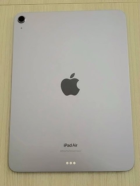 Apple iPad Air 5th Generation 256GB Purple Unlocked - Used image 3
