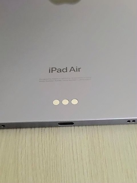 Apple iPad Air 5th Generation 256GB Purple Unlocked - Used image 5