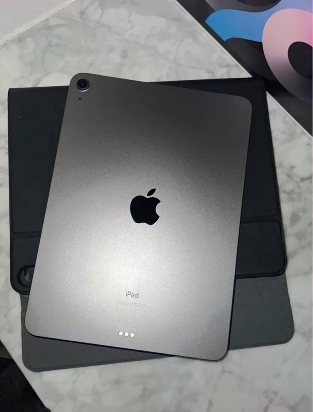 Apple iPad Air 4th Generation 64GB Space Gray Unlocked - Used